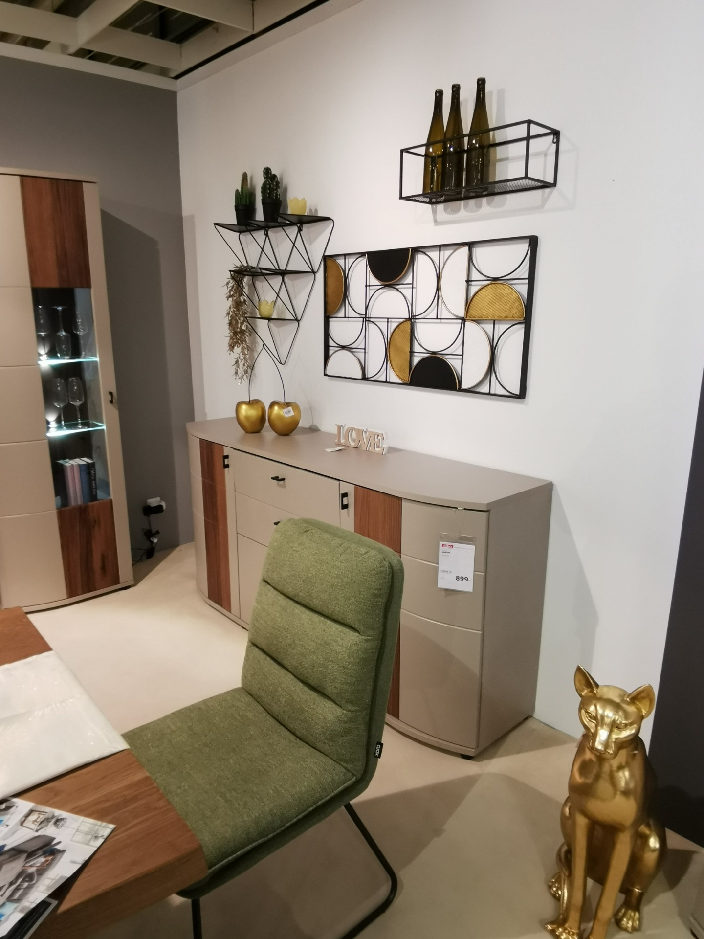 10 homes painted in Farrow & Ball School House White No.291